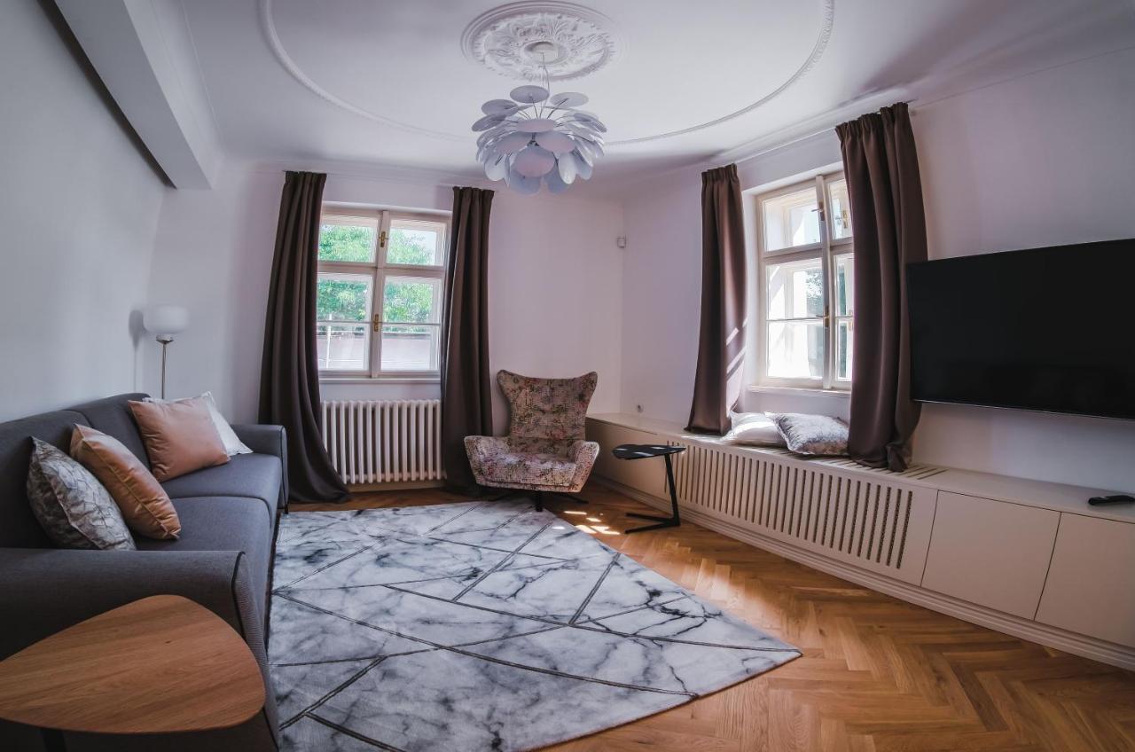 Vila Prazska Vrchlabí Buitenkant foto